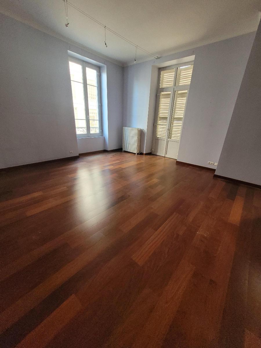 appartement 4 pièces - VICHY